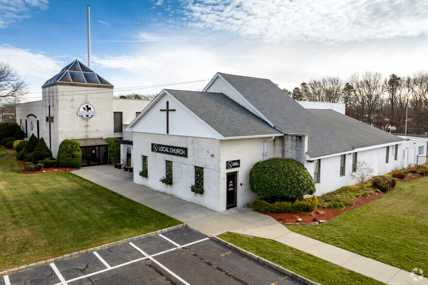 1070 Portion Rd, Farmingville, NY en alquiler - Foto del edificio - Imagen 1 de 19