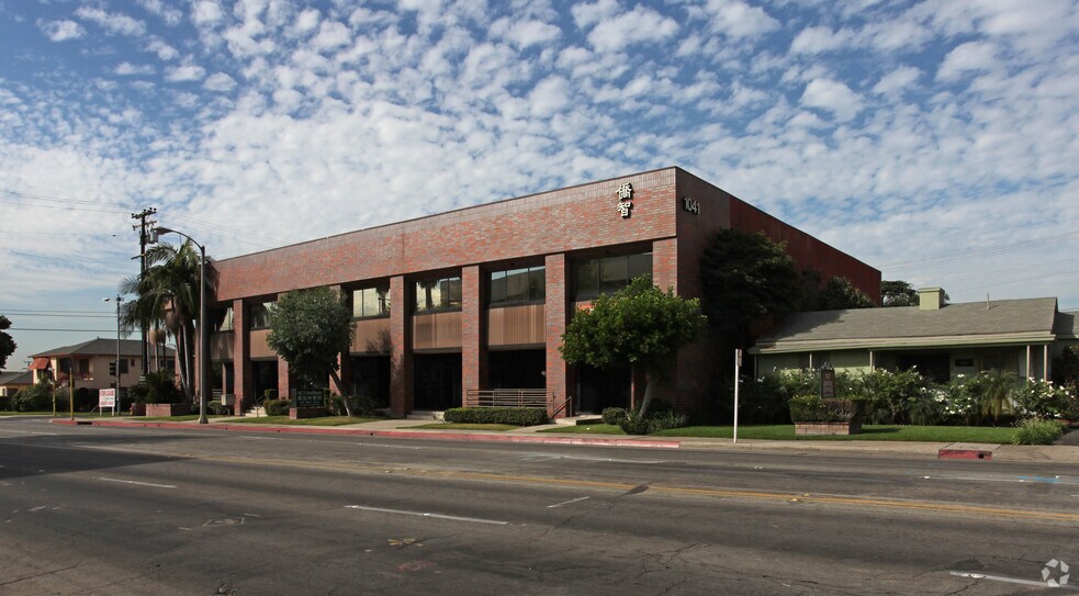 1041 S Garfield Ave, Alhambra, CA en alquiler - Foto del edificio - Imagen 2 de 4