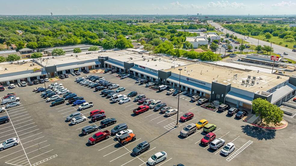 15803 Windermere Dr, Pflugerville, TX en alquiler - Foto del edificio - Imagen 1 de 10