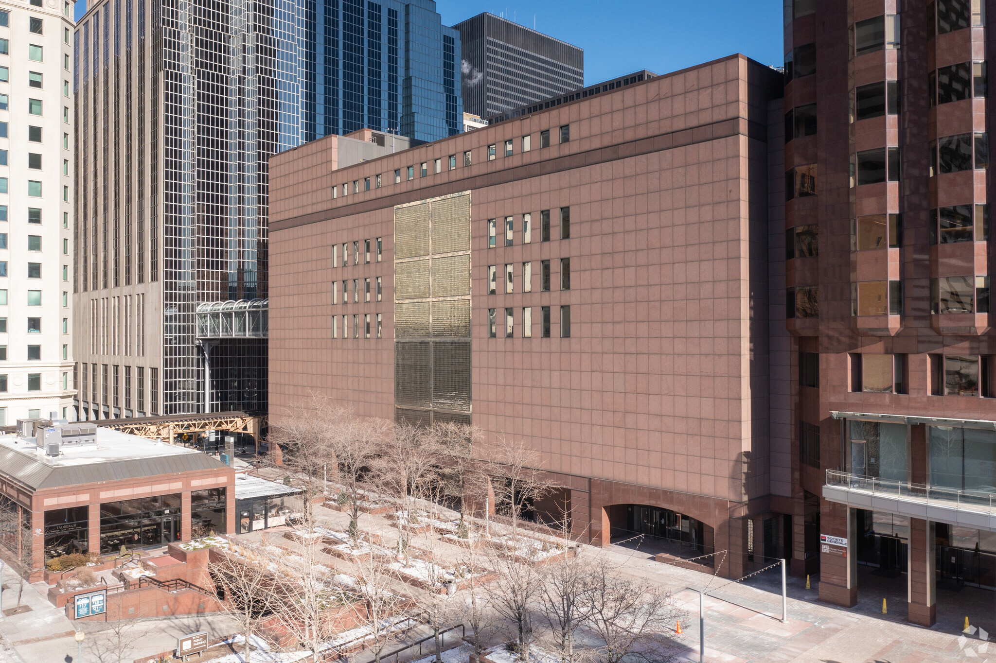 400 S LaSalle St, Chicago, IL en venta Foto del edificio- Imagen 1 de 7