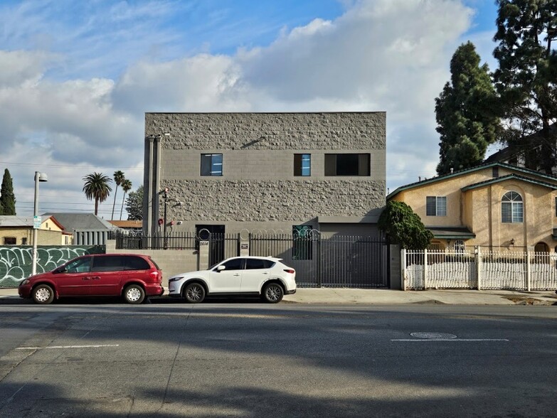 2614 S Central Ave, Los Angeles, CA en alquiler - Foto del edificio - Imagen 1 de 19