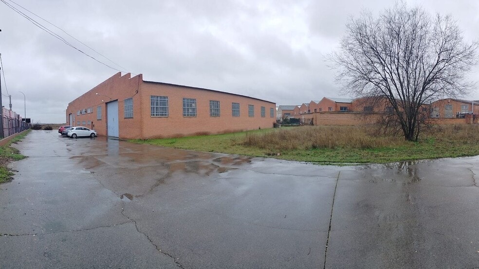 Calle Madroño, 59, Humanes de Madrid, Madrid en venta - Foto del edificio - Imagen 3 de 24