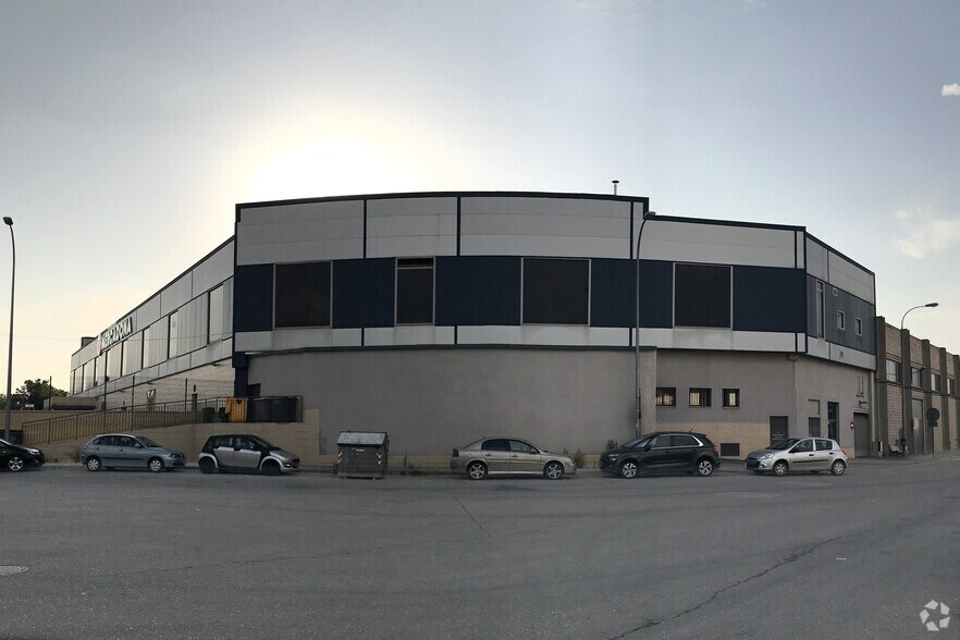 Calle de Ramón y Cajal, 60, Daganzo de Arriba, Madrid en alquiler - Foto del edificio - Imagen 3 de 3