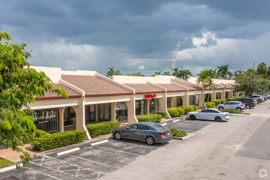 7811-7823 Sunrise Blvd, Plantation, FL en alquiler - Foto del edificio - Imagen 3 de 11