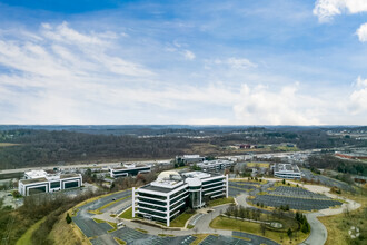 1 Penn Center Blvd, Pittsburgh, PA - VISTA AÉREA  vista de mapa - Image1