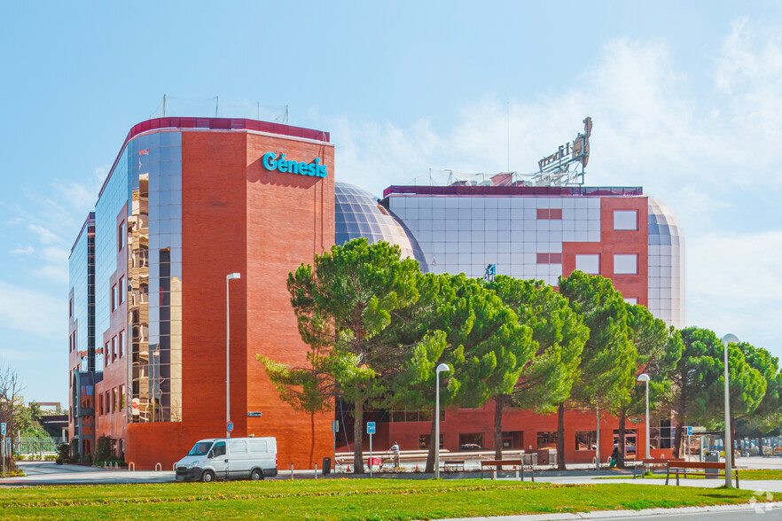 Paseo De Las Doce Estrellas, 4, Madrid, Madrid en alquiler - Foto del edificio - Imagen 3 de 69