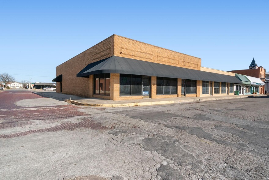 299 N Belknap St, Stephenville, TX en venta - Foto del edificio - Imagen 1 de 20