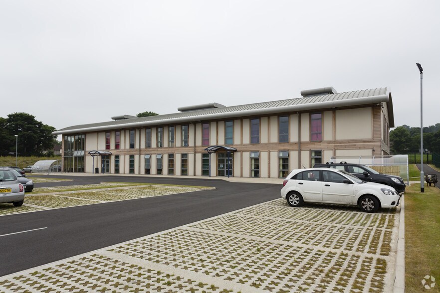 Newlands Way, Bradford en alquiler - Foto del edificio - Imagen 3 de 3