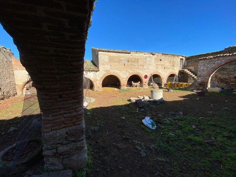 Terreno en Casar de Cáceres en venta - Foto del edificio - Imagen 3 de 9