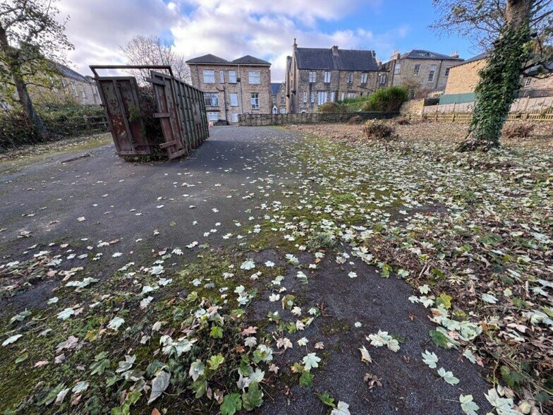 72-74 New North Rd, Huddersfield en venta - Foto del edificio - Imagen 3 de 5
