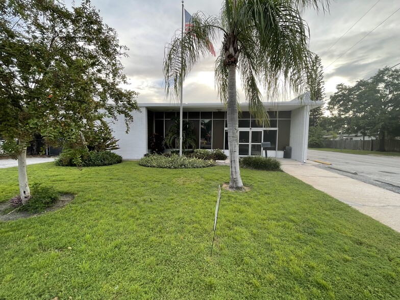 6801 S West Shore Blvd, Tampa, FL en alquiler - Foto del edificio - Imagen 1 de 14