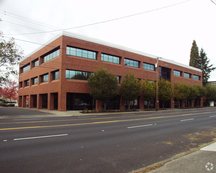 305 NE 102nd Ave, Portland, OR en alquiler - Foto del edificio - Imagen 3 de 11