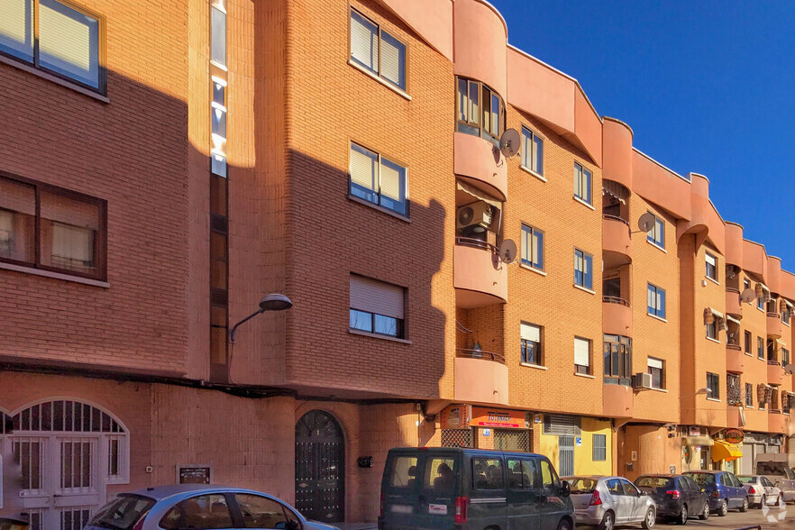 Calle Doctor Jiménez Díaz, 1, Pinto, Madrid en venta - Foto del edificio - Imagen 2 de 3