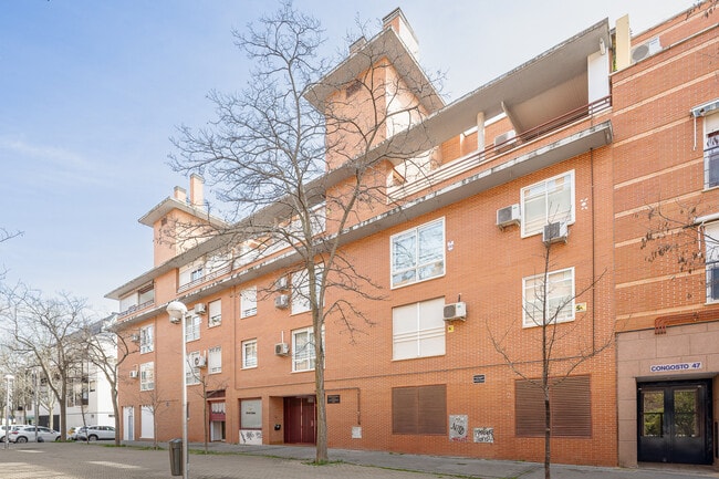 Más detalles de Calle Torre de Juan Abad, 10, Madrid - Local en alquiler