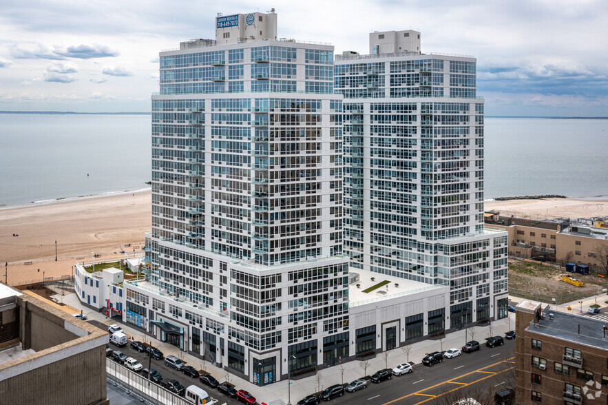 1 Ocean Dr, Brooklyn, NY en alquiler - Foto del edificio - Imagen 2 de 11