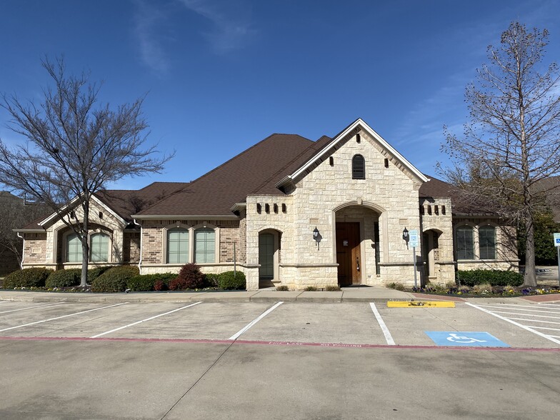 8313 Whitley Rd, Watauga, TX en alquiler - Foto del edificio - Imagen 1 de 13