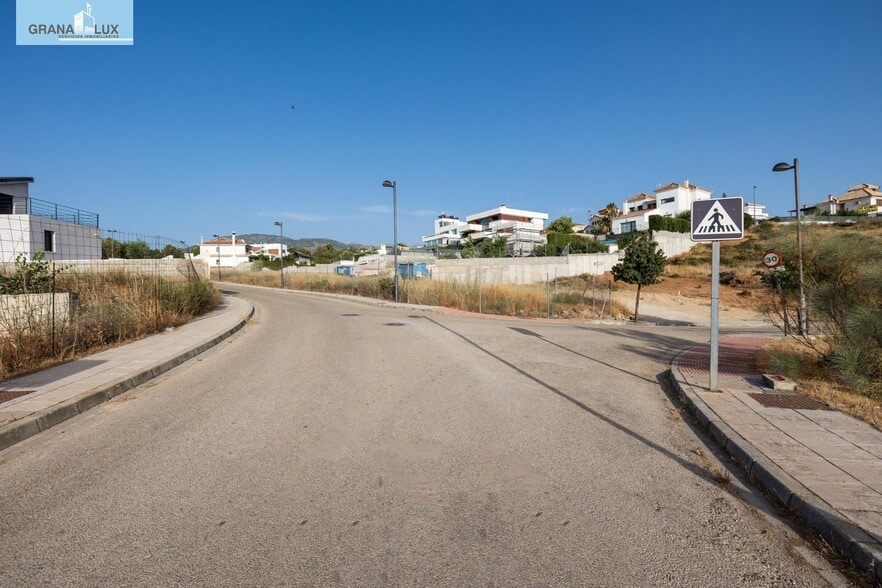 Calle Cúllar Vega, 42, La Zubia, Granada en venta - Foto del edificio - Imagen 2 de 18