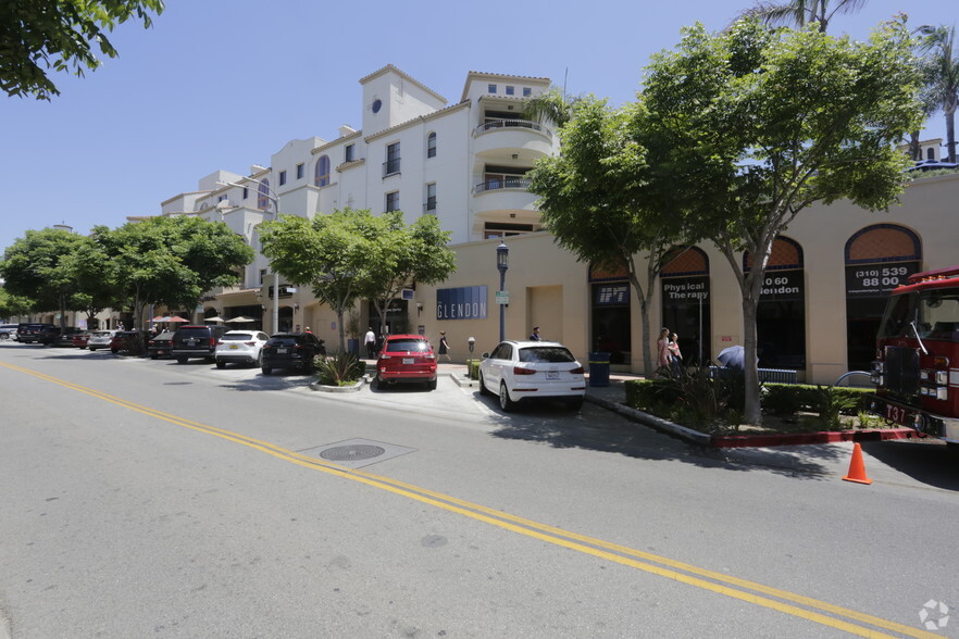 Glendon Ave, Los Angeles, CA en alquiler - Foto del edificio - Imagen 1 de 11