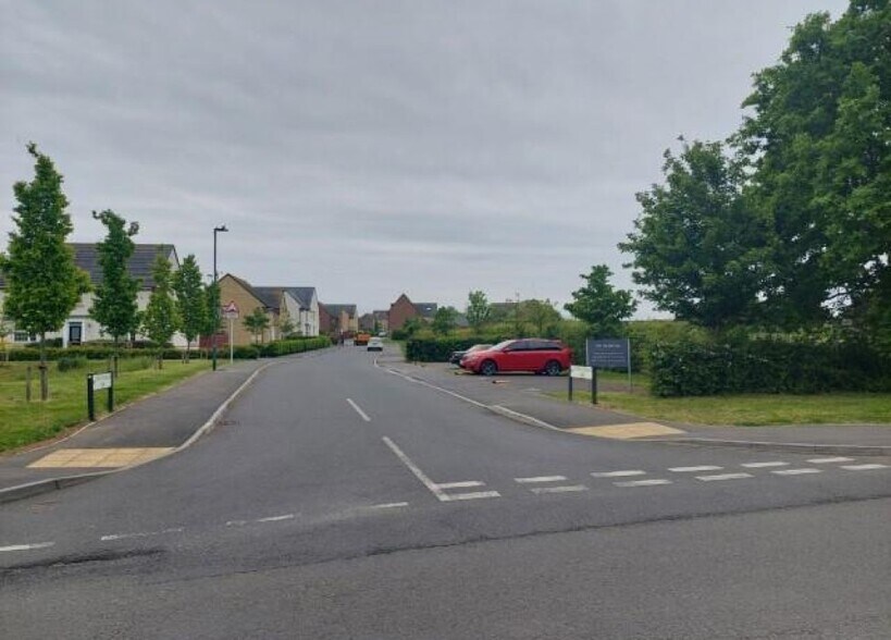 28 Bath Rd, Kings Stanley en venta - Foto del edificio - Imagen 3 de 4