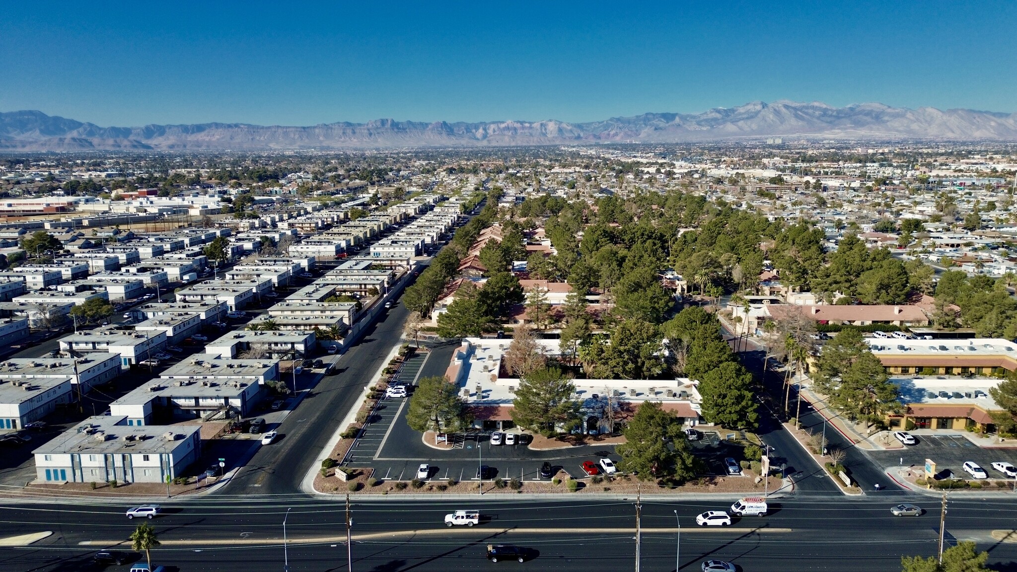 2881 S Valley View Blvd, Las Vegas, NV en alquiler Foto del edificio- Imagen 1 de 19