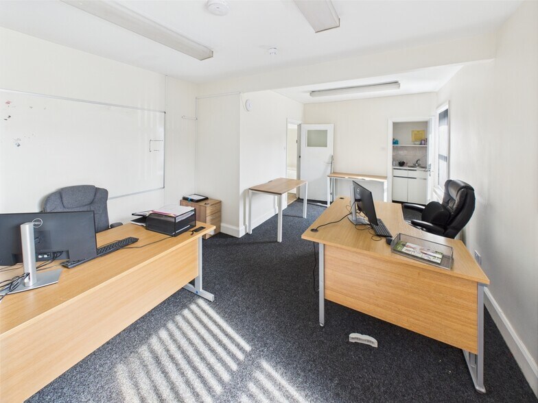 313 Chester Rd, Ellesmere Port en alquiler - Foto del edificio - Imagen 2 de 5