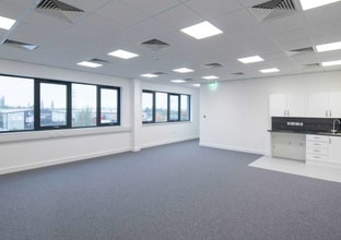 1 Cockerell Rd, Corby en alquiler Foto del interior- Imagen 2 de 10