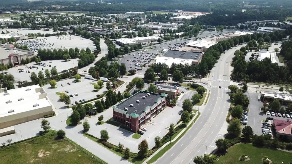 8052 Mall Pky, Lithonia, GA en venta - Vídeo de anuncio comercial - Imagen 2 de 7