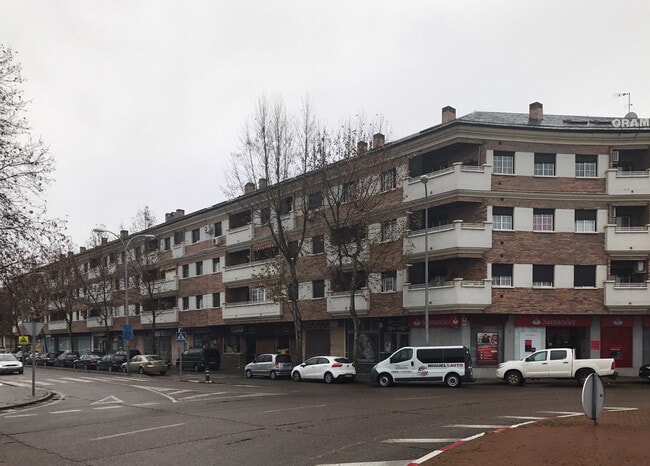 Más detalles de Avenida Talavera del Perú, 1, Talavera de la Reina - Local en alquiler
