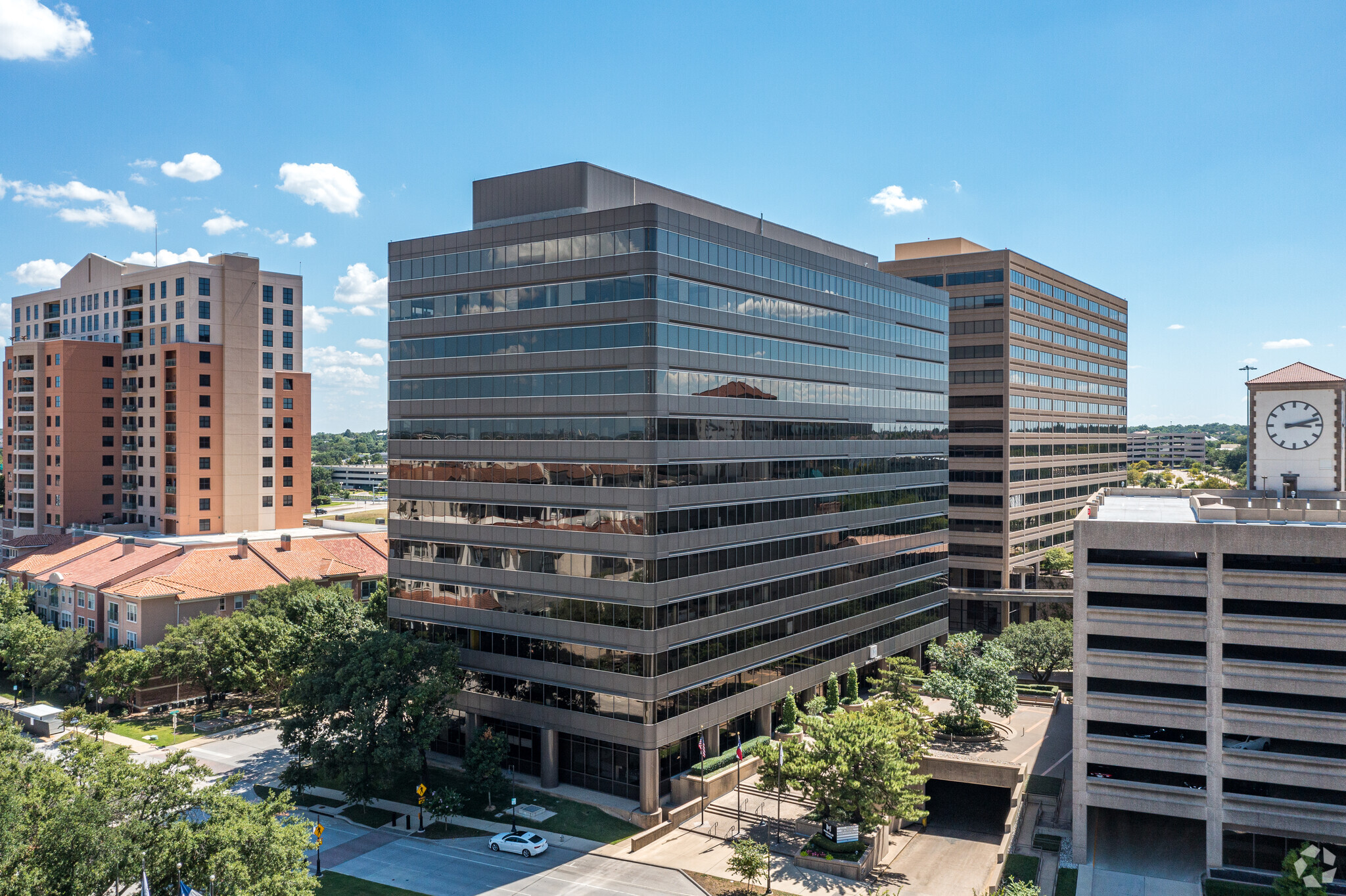 220 E Las Colinas Blvd, Irving, TX en alquiler Foto del edificio- Imagen 1 de 5