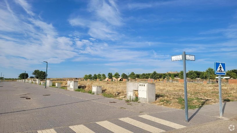 Avenida Bulevar Castilla-La Mancha, 24, Marchamalo, Guadalajara en venta - Foto del edificio - Imagen 2 de 3