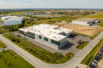 210-250 St Jean-Coutu, Varennes, QC - VISTA AÉREA  vista de mapa