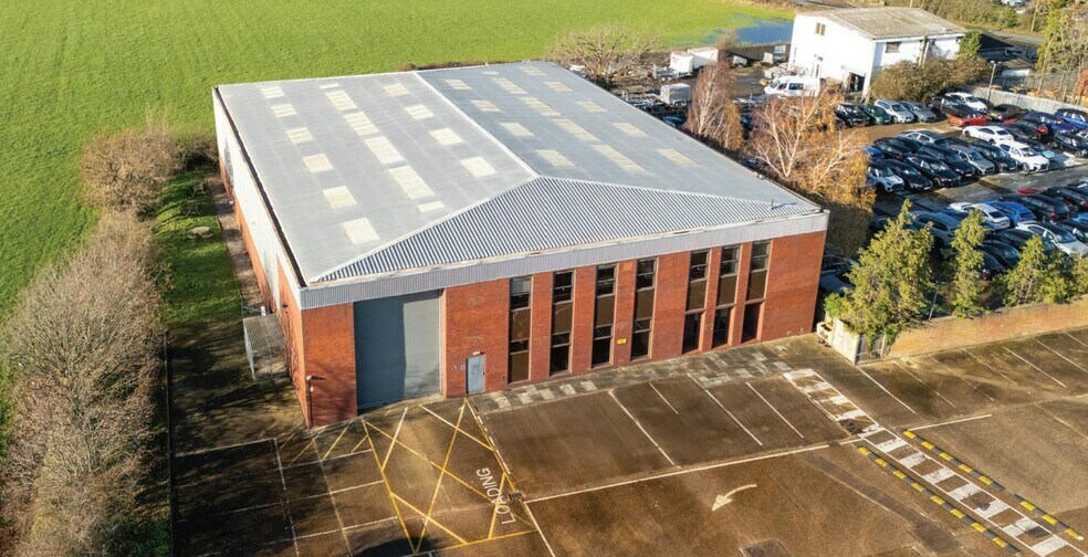 Old Brighton Rd, Lowfield Heath en alquiler - Foto del edificio - Imagen 1 de 7