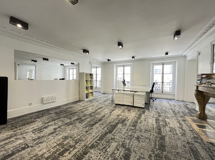 32-34 Rue Washington, Paris, PAR 75008 - Unidad 1 - - Foto del interior - Image 1 of 11