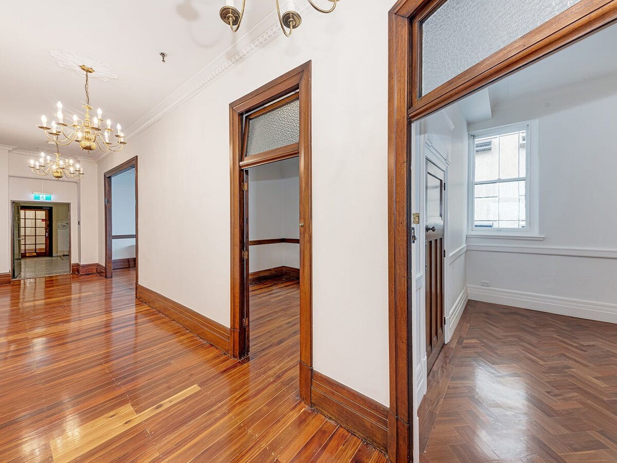 235 Macquarie St, Sydney, NSW 2000 - Unidad 16 -  - Foto del interior - Image 1 of 7