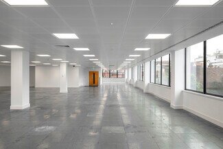 Más detalles de Blenheim Ct, Solihull - Oficina en alquiler