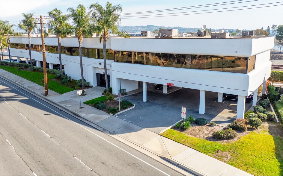 1150 E Orangethorpe Ave, Placentia, CA en venta - Foto del edificio - Imagen 1 de 23