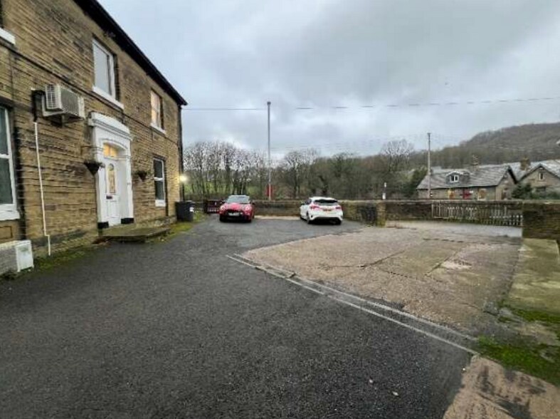 196 Huddersfield Rd, Holmfirth en alquiler - Foto del edificio - Imagen 2 de 2