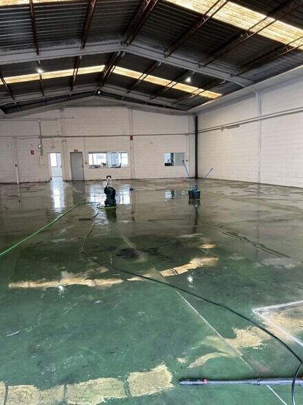 Nave en SEVILLA en alquiler - Foto del edificio - Imagen 3 de 21