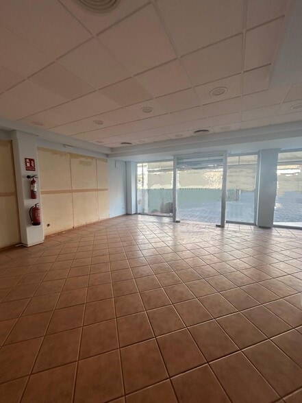 Local en Córdoba, Córdoba en venta - Foto del edificio - Imagen 2 de 4
