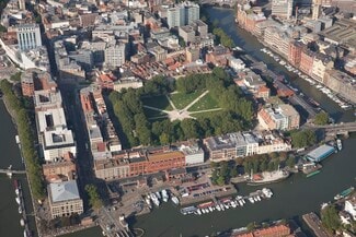 Más detalles de 13 Queen Sq, Bristol - Oficina en alquiler