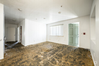 700 Beville Rd, Daytona Beach, FL en alquiler Foto del interior- Imagen 2 de 8