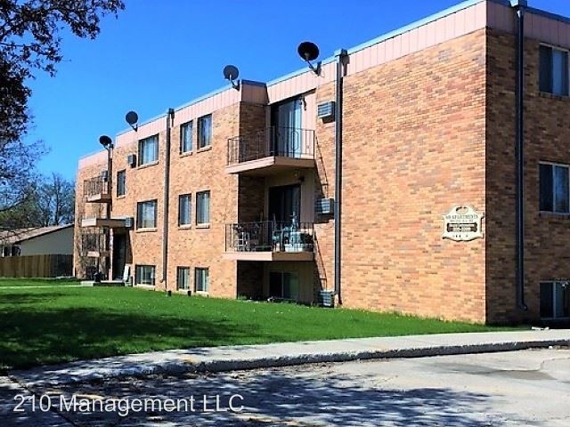 909 12th Ave NE, Jamestown, ND en venta - Foto del edificio - Imagen 2 de 14