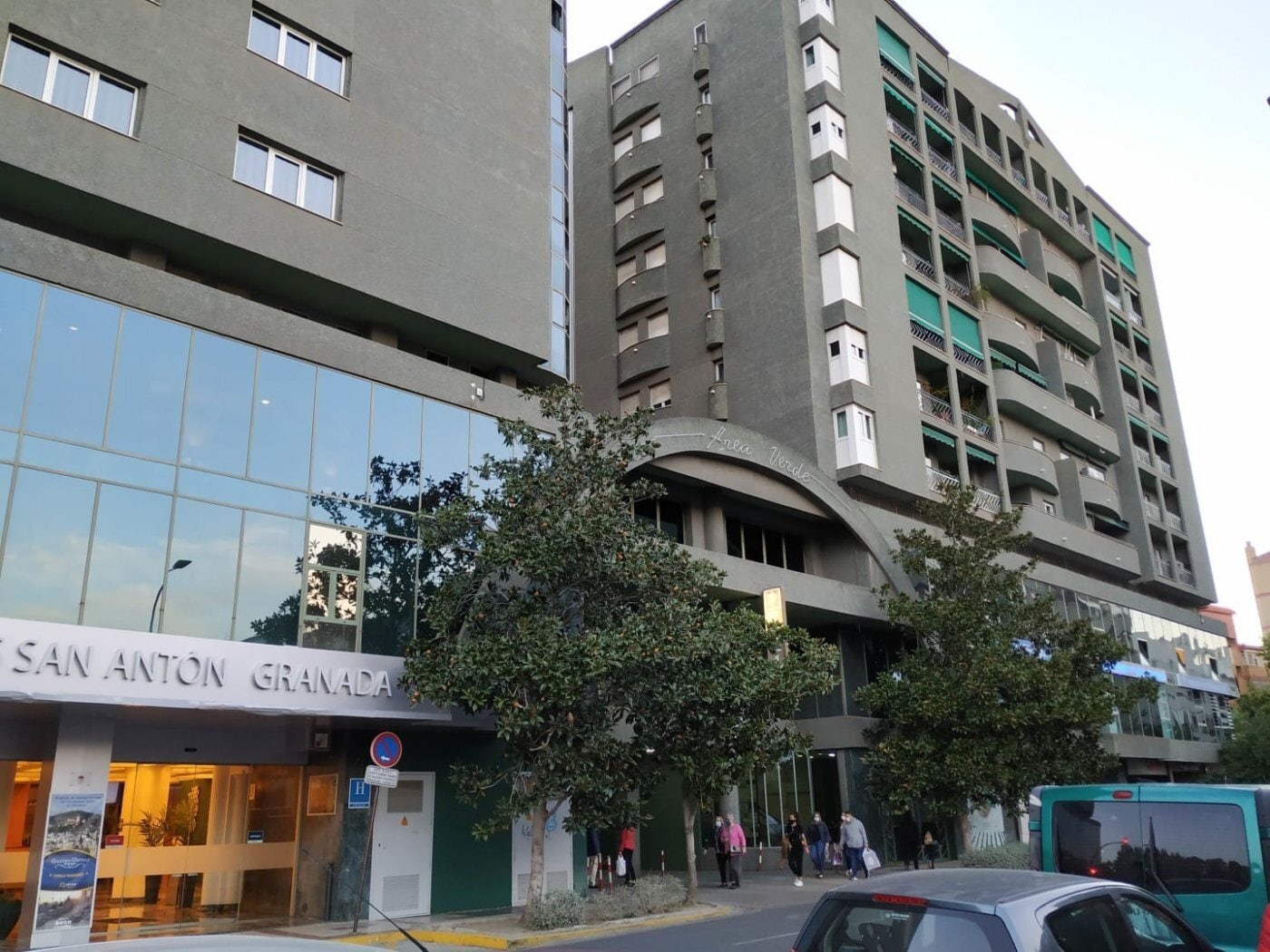 Local en Granada en venta Foto del edificio- Imagen 1 de 16