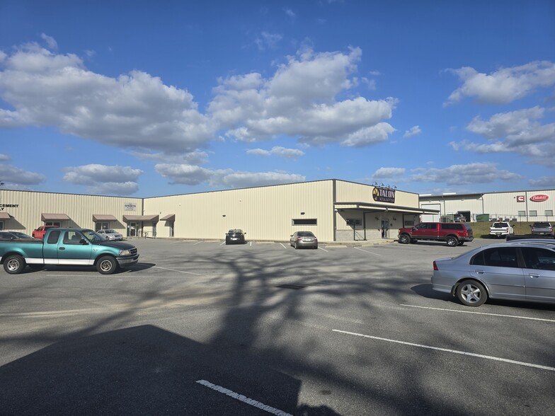 301 Commerce Blvd, Midway, FL en venta - Foto del edificio - Imagen 1 de 10