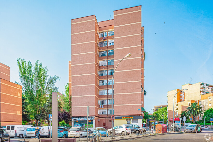 Calle Priorato, 105, Leganés, Madrid en alquiler - Foto del edificio - Imagen 2 de 2