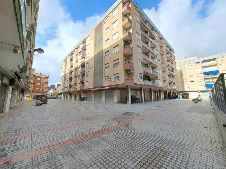 Local en Algemesí, Valencia en venta - Foto del edificio - Imagen 2 de 18