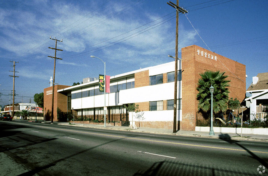 964 N Virgil Ave, Los Angeles, CA en alquiler - Foto del edificio - Imagen 2 de 14