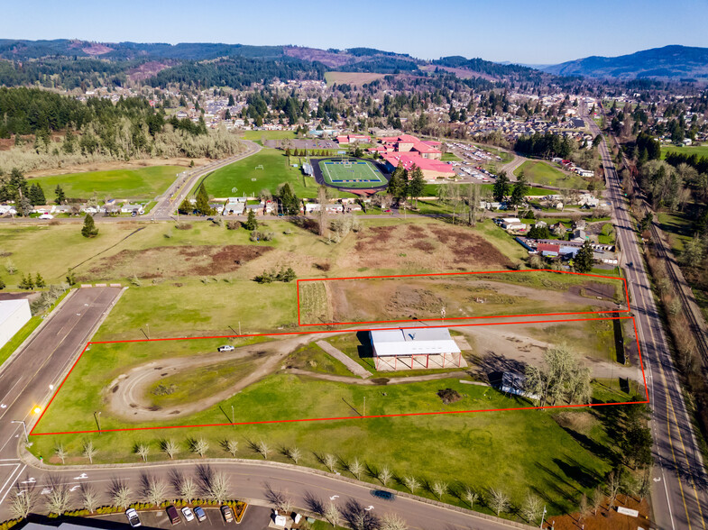 2045 Highway 99, Cottage Grove, OR en venta - Foto principal - Imagen 1 de 6