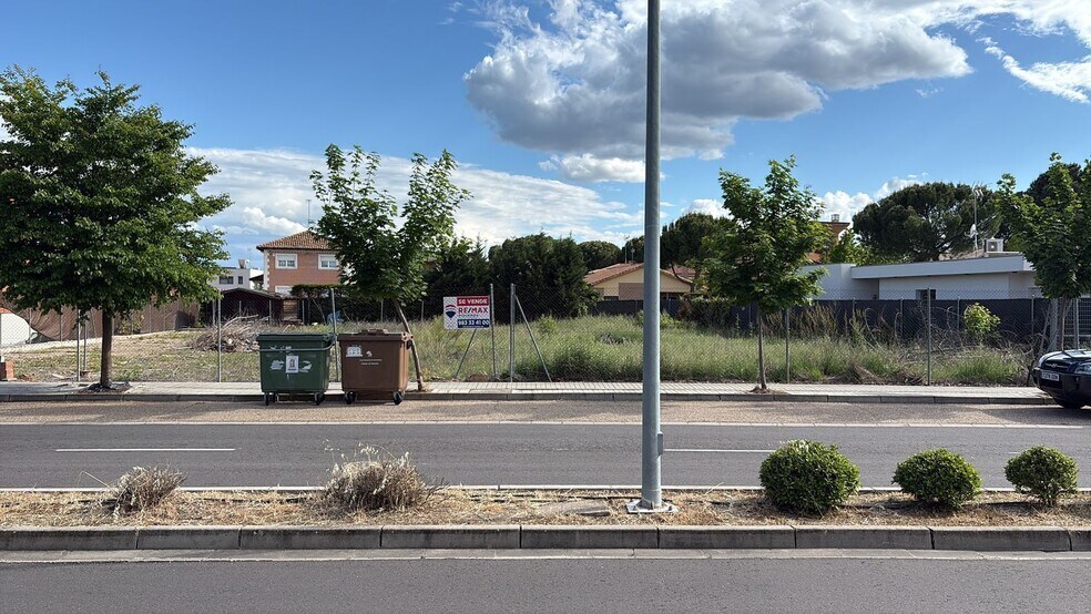 Terreno en Aldeamayor de San Martín, Valladolid en venta - Foto del edificio - Imagen 2 de 22