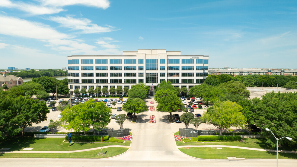 11511 Luna Rd, Dallas, TX en alquiler - Foto del edificio - Imagen 1 de 12